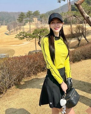 어뉴 여성 스커트 1756977598